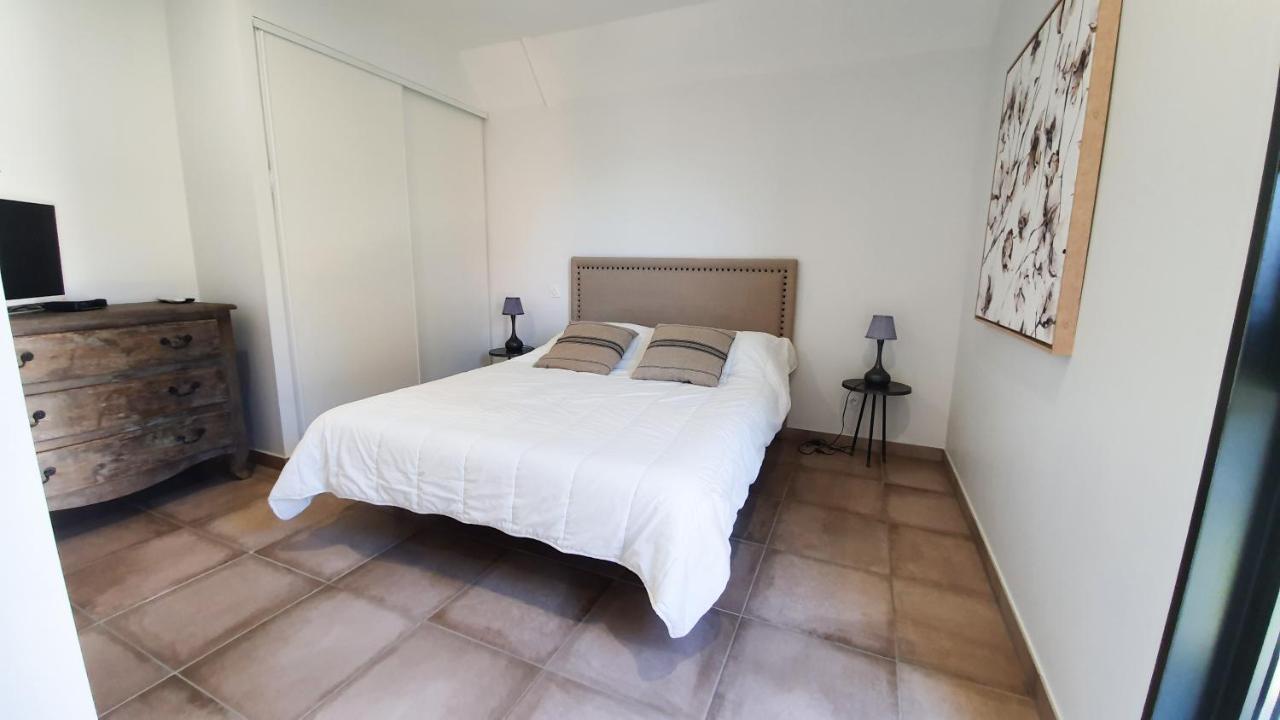 Le Nid Discret Avec Balcon Et Parking Prive Gratuit Lägenhet Sarlat-la-Canéda Exteriör bild